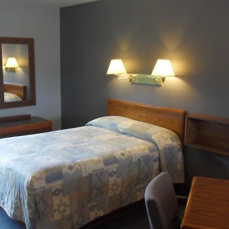 Swan Inn Motel Comstock Park ภายนอก รูปภาพ