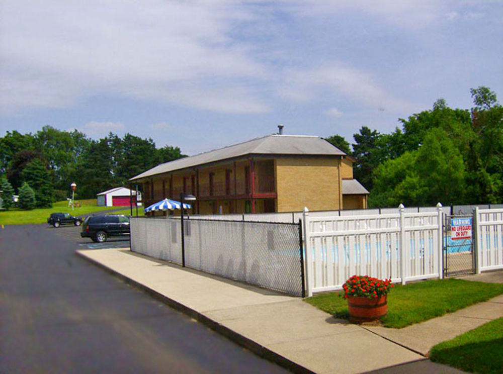 Swan Inn Motel Comstock Park ภายนอก รูปภาพ