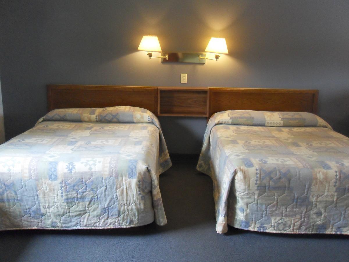 Swan Inn Motel Comstock Park ภายนอก รูปภาพ