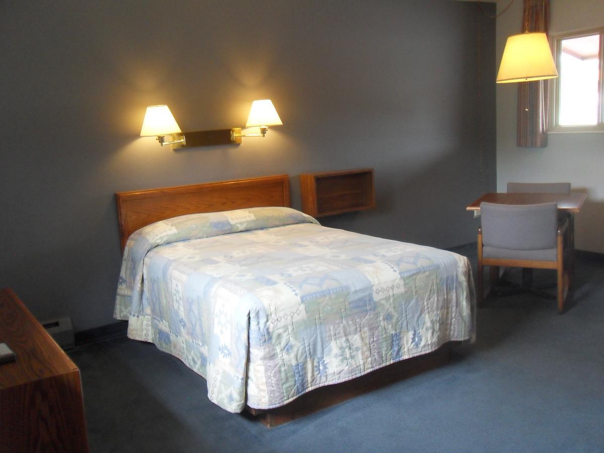 Swan Inn Motel Comstock Park ภายนอก รูปภาพ