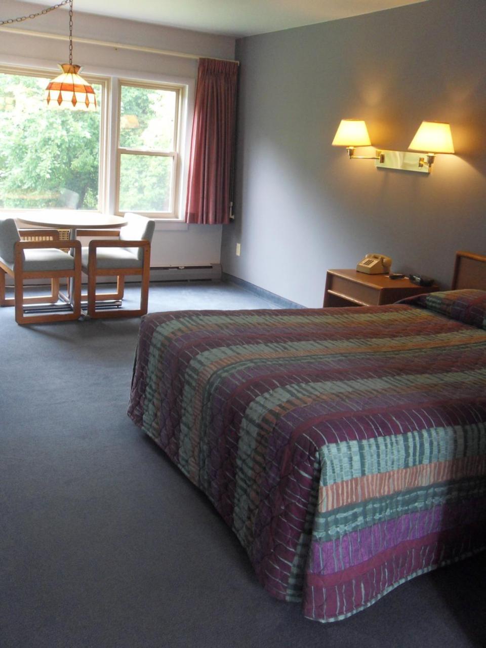 Swan Inn Motel Comstock Park ภายนอก รูปภาพ
