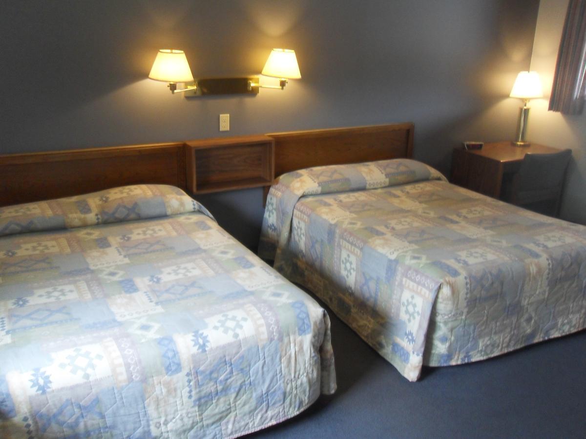 Swan Inn Motel Comstock Park ภายนอก รูปภาพ