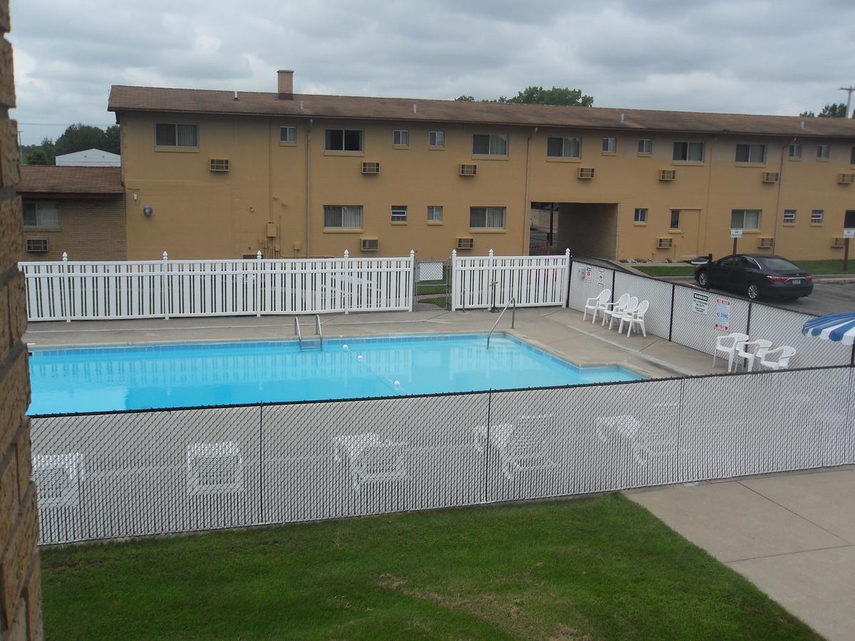 Swan Inn Motel Comstock Park ภายนอก รูปภาพ